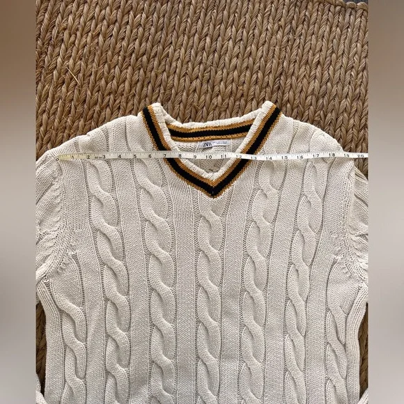Zara collegiate chunky knit sweater, size large - Picture 4 of 4